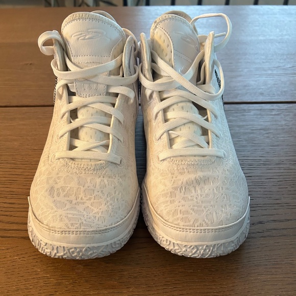 Nike Zoom Lebron NXXT Gen Men's Size 9.5 US - Picture 4 of 7